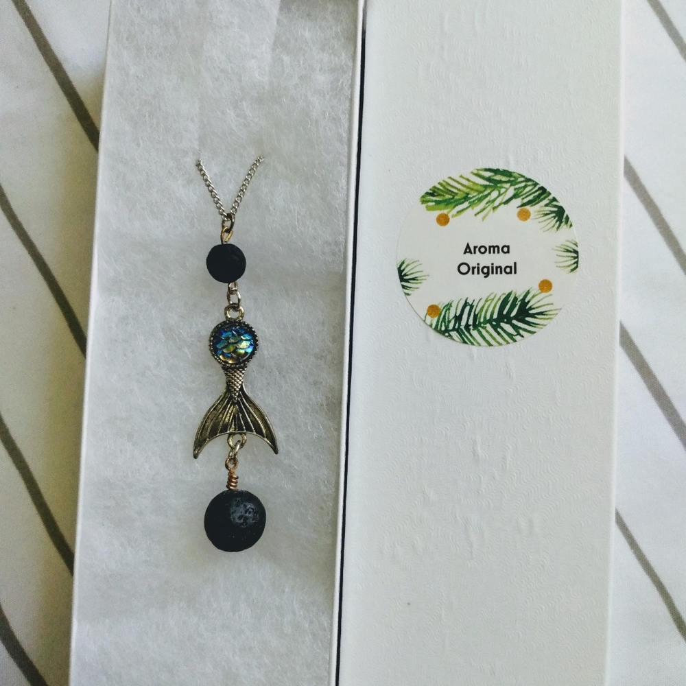 Mermaid Tail Aroma Necklace